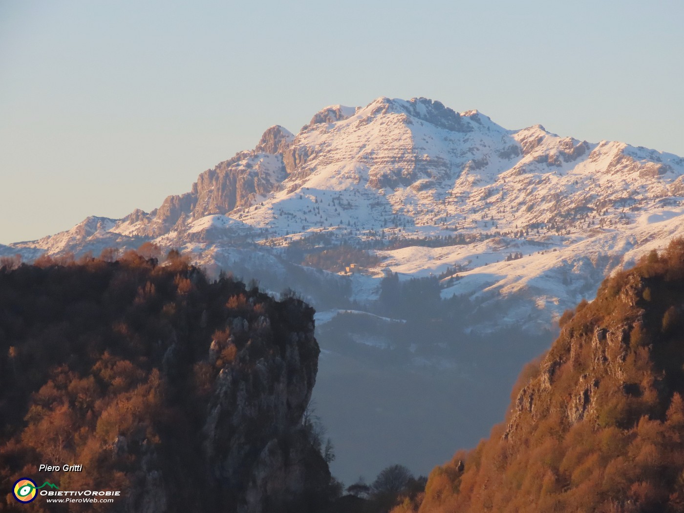 64 Zoom sullo Zuccone Campelli nella luce del tramonto.JPG